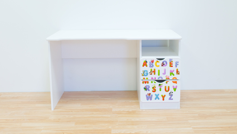 Becks písací stolík pravý Abeceda